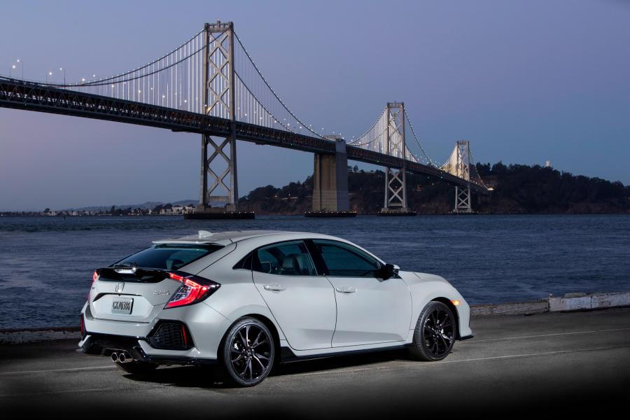  Honda Civic Sport Touring Hatchback (FK7) 2016 года  (NA) (фото 32 из 55)